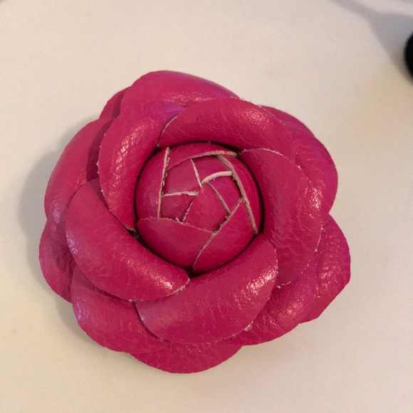 Jewelry - Pink Flower Leather Brooch 2.5” diameter